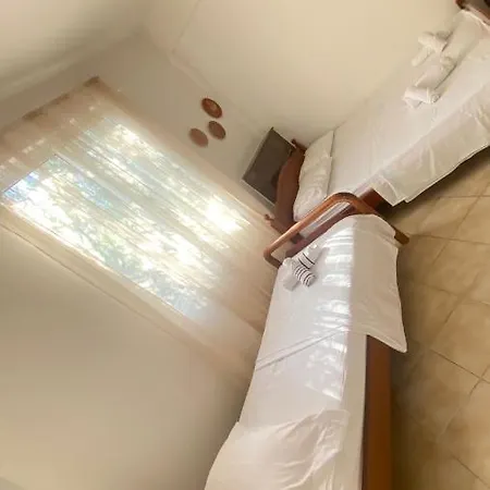 بيت ضيافة Besart أوريكوم