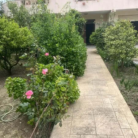 بيت ضيافة Besart أوريكوم