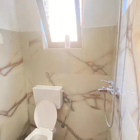 بيت ضيافة Besart أوريكوم